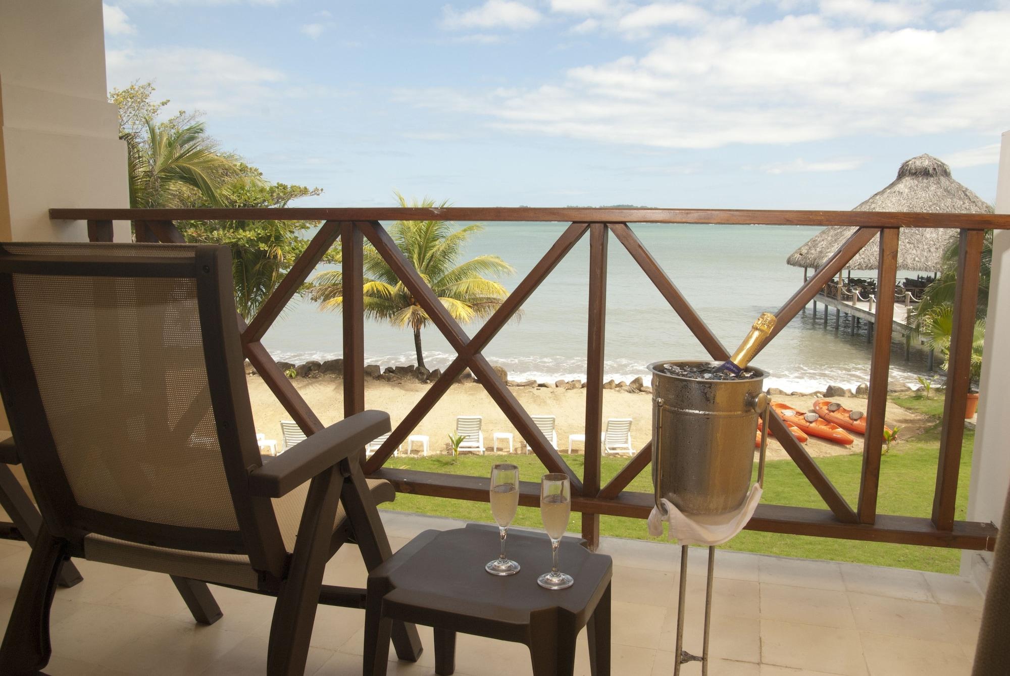 Playa Tortuga Hotel And Beach Resort Bocas Town Dış mekan fotoğraf