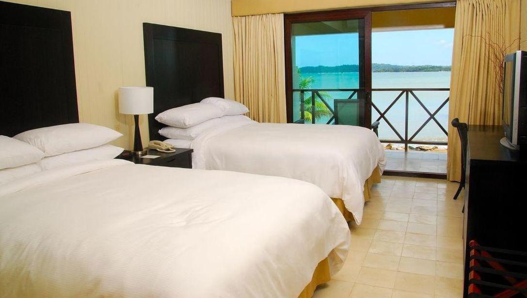 Playa Tortuga Hotel And Beach Resort Bocas Town Dış mekan fotoğraf