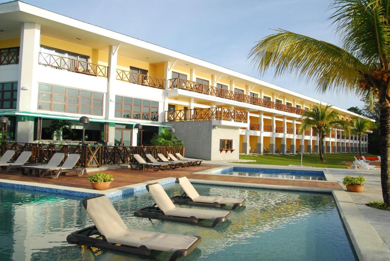 Playa Tortuga Hotel And Beach Resort Bocas Town Dış mekan fotoğraf