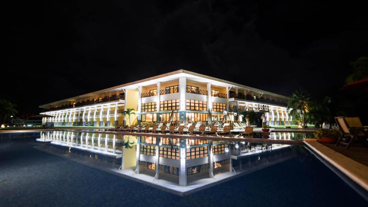 Playa Tortuga Hotel And Beach Resort Bocas Town Dış mekan fotoğraf