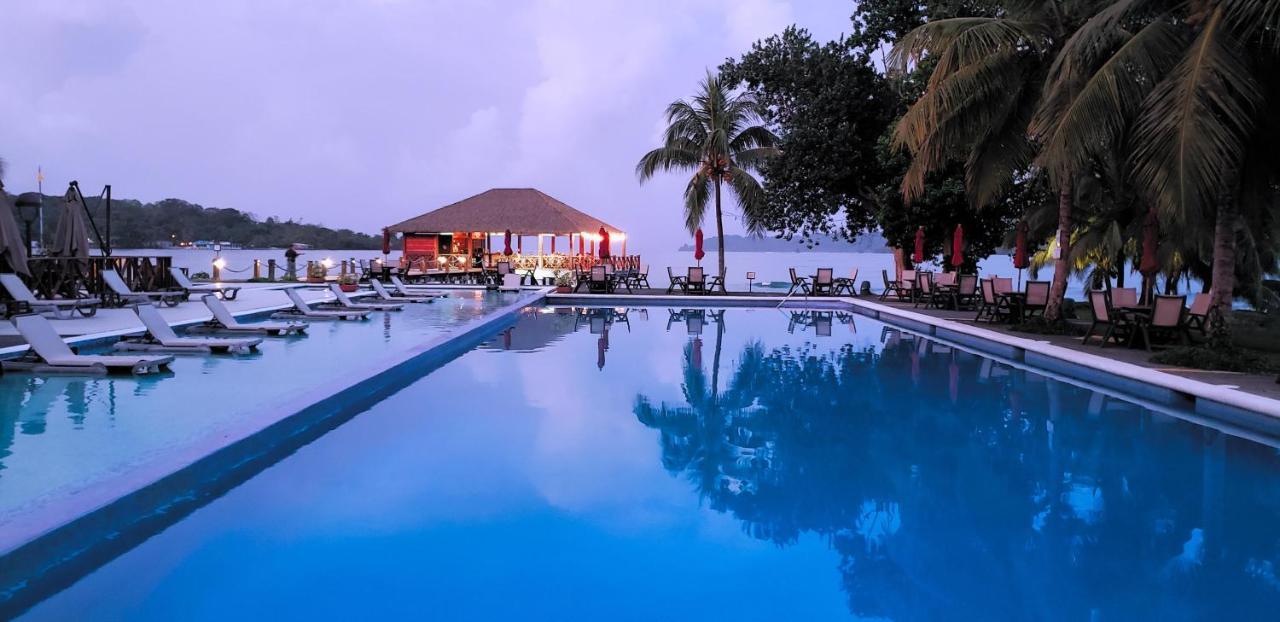 Playa Tortuga Hotel And Beach Resort Bocas Town Dış mekan fotoğraf