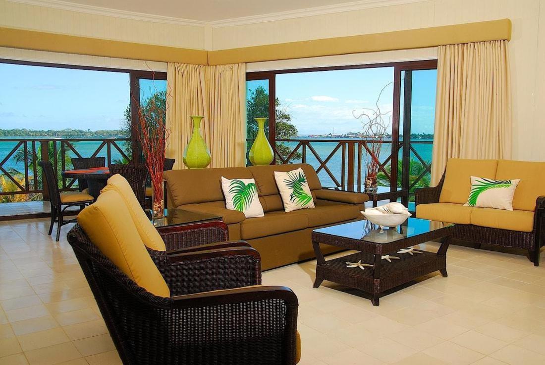 Playa Tortuga Hotel And Beach Resort Bocas Town Dış mekan fotoğraf