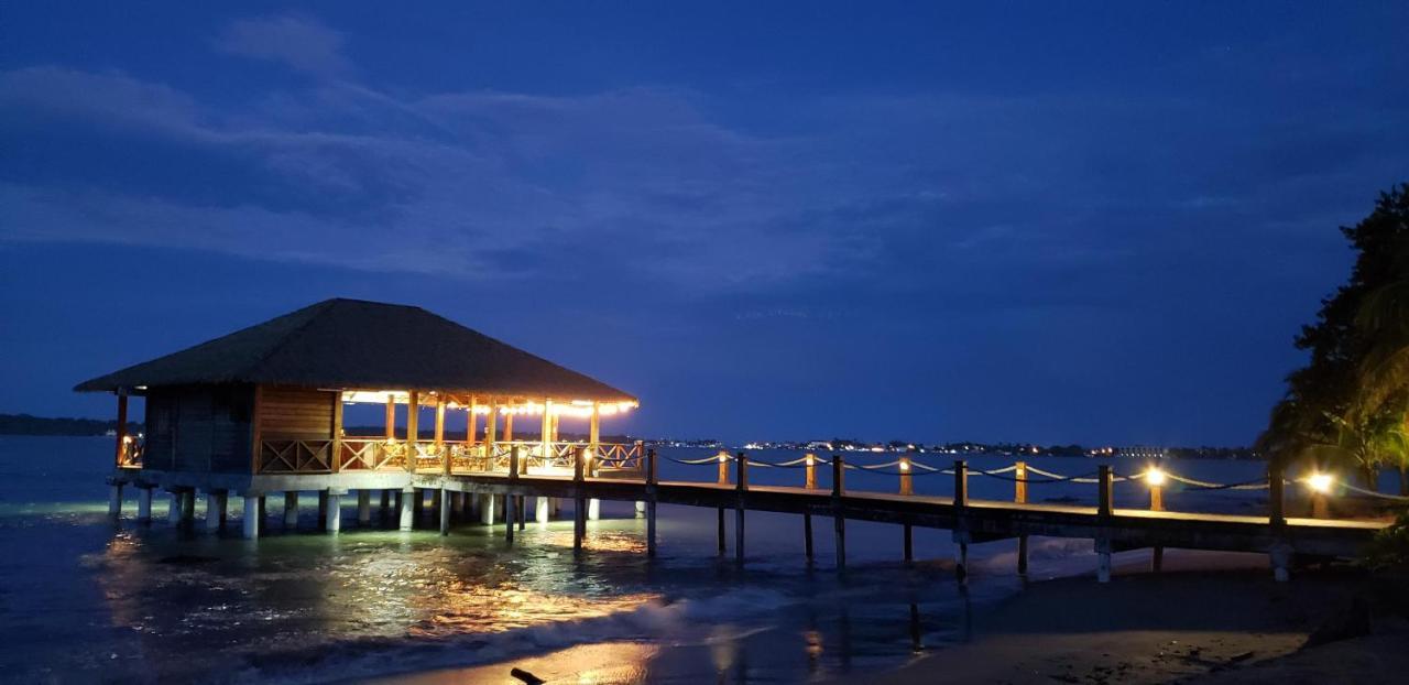 Playa Tortuga Hotel And Beach Resort Bocas Town Dış mekan fotoğraf