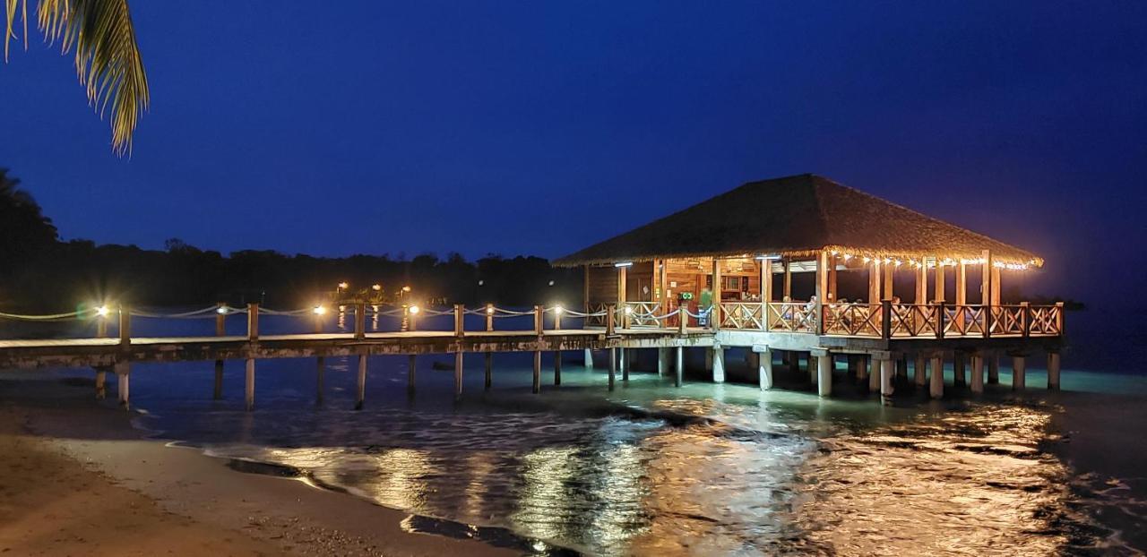 Playa Tortuga Hotel And Beach Resort Bocas Town Dış mekan fotoğraf